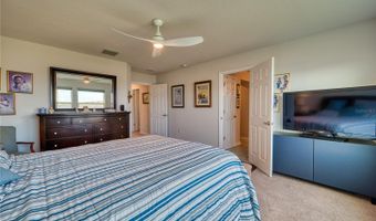 6136 VOYAGERS Pl, Apollo Beach, FL 33572