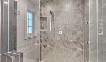 210 W Pickwick Rd, Arlington Heights, IL 60005