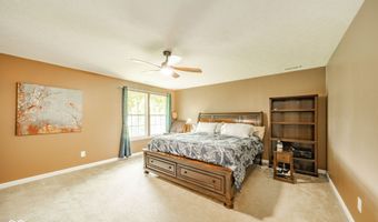 5825 Somerset Blvd E, Bargersville, IN 46106