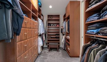 3181 Goldenspur Dr, Camarillo, CA 93010