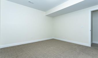 9 Fairway Ct, Alton, IL 62002