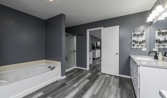 686 Kennedy Dr, Antioch, IL 60002