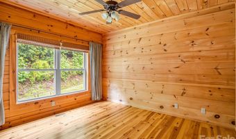 160 Sweetwater Ridge Rd, Balsam Grove, NC 28708