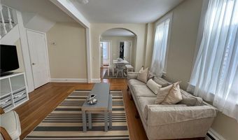 49 Connection St, Newport, RI 02840