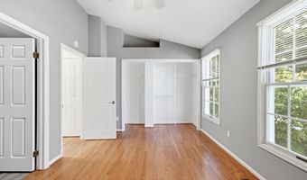 5028 9TH St S, Arlington, VA 22204