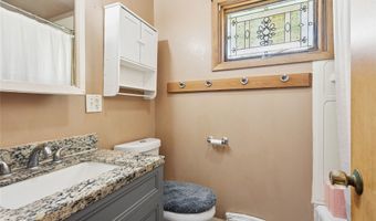 106 NW Scott St, Ankeny, IA 50023