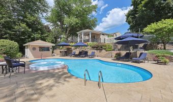 103 Glenbrook Dr, Cheshire, CT 06410