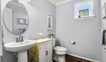 10 Gina Dr, Allentown, NJ 08501