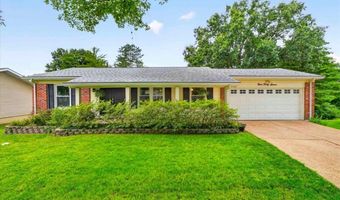 947 Oakfield Dr, Ballwin, MO 63021
