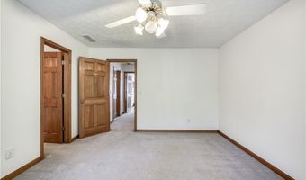 558 Auburn Rd, Auburn, GA 30011