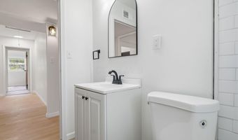 1074 S James Rd, Columbus, OH 43227