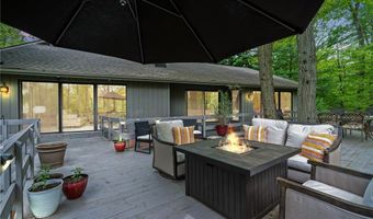 540 Bent Creek Oval, Aurora, OH 44202