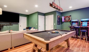 868 Sand Hill Rd, Asheville, NC 28806