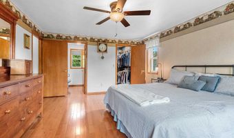 N254 MEADOWBREEZE Court, Appleton, WI 54915