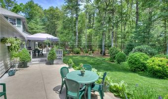 1420 Diplomat Dr, East Greenwich, RI 02818