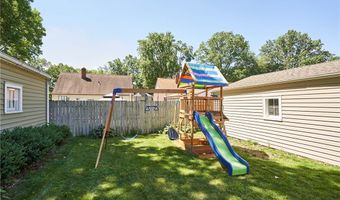 1884 Malasia Rd, Akron, OH 44305