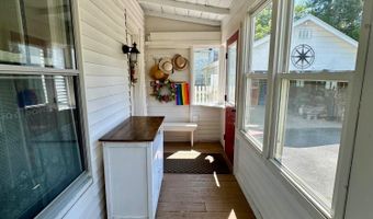 23 Holland St, Bangor, ME 04401