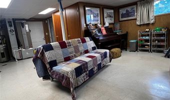 516 Chestnut Ridge Rd, Amwell, PA 15301