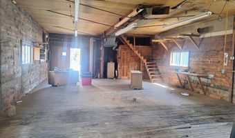 25 Eighth St, Auburn, ME 04210