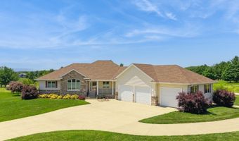 26255 Country Side Dr, Adel, IA 50003
