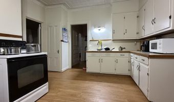 137 S Main St, Auburn, ME 04210