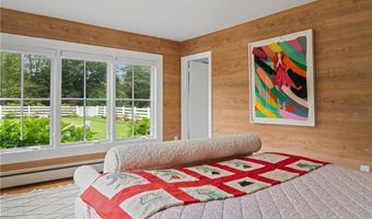 124 Harrison Ave, Newport, RI 02840