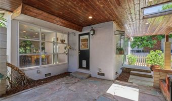 8337 Lennox Ave, Los Angeles, CA 91402