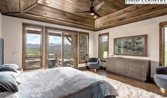 706 Silver Springs Rd, Banner Elk, NC 28604
