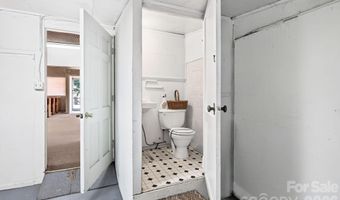 475 Deaverview Rd, Asheville, NC 28806