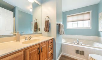91 Nutmeg Rd, Aberdeen, NJ 07747