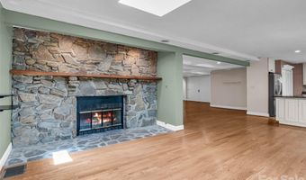 52 Forest Rd, Asheville, NC 28803