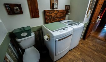24352 State Highway Ee, Aurora, MO 65605