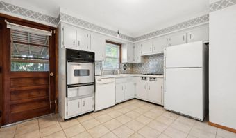 46 Meldon Ave, Albertson, NY 11507