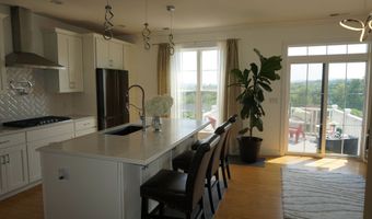 127 Brentwood Cir 127, Danbury, CT 06810