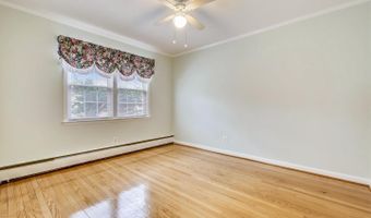 5813 MIDHILL St, Bethesda, MD 20817