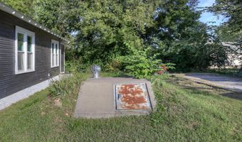 1728 Washington Ave, Baxter Springs, KS 66713