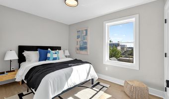 29 W 9TH St, Bayonne, NJ 07002