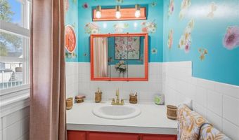 76 Sabra St, Cranston, RI 02910