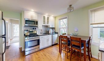 14 Bayard St, Boston, MA 02134