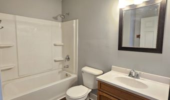 1728 Noble St, Anderson, IN 46016