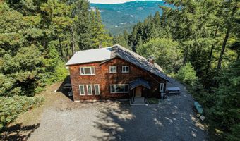 7090 Fickle Hill Rd, Arcata, CA 95521