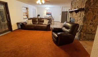 802 W Jj Clark Dr, Artesia, NM 88210