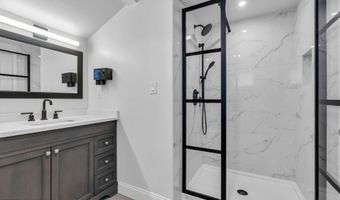55 Drift Rd, Belford, NJ 07718