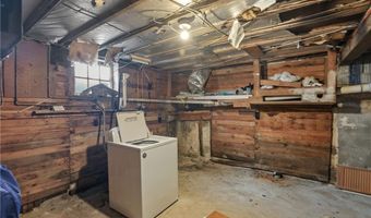 95 School St, Lincoln, RI 02865