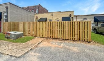 304 Water St, Bainbridge, GA 39817