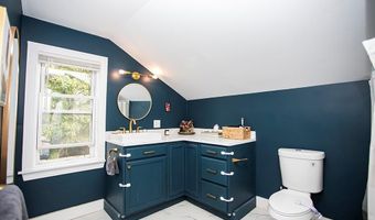 91 Ivy St, East Providence, RI 02914