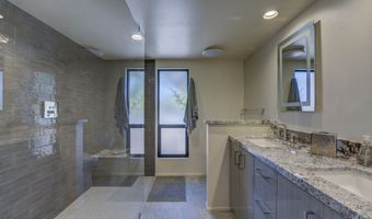 1049 N BOULDER Dr, Carefree, AZ 85377