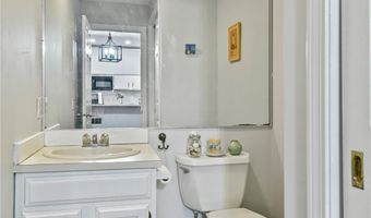 18 Caddy Rock Rd C, North Kingstown, RI 02852