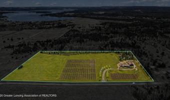 8370 Lakeview Rd, Alanson, MI 49706