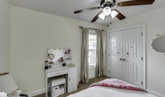 128 W Pinebrook Dr, Brandon, MS 39047